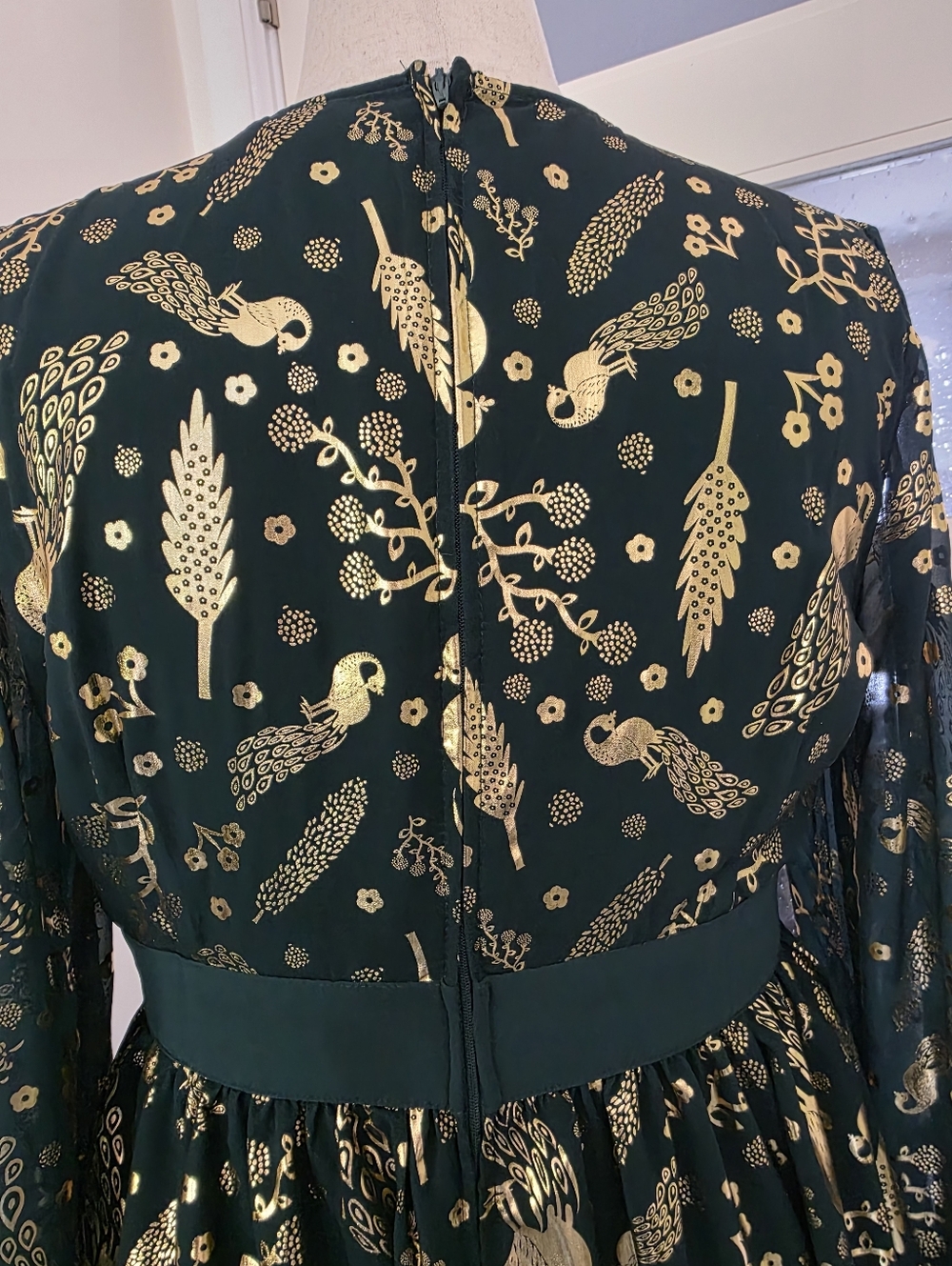 Unique Vintage Brand Green & Gold Foil Peacock Print Empire Waist Maxi Dress - Picture 4 of 9